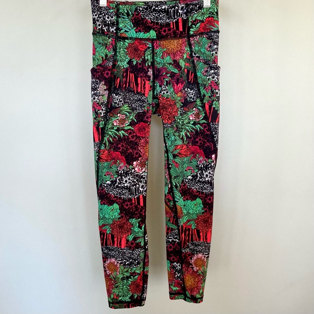 Lululemon Time to Sweat high-rise crop leggings 23’’. ❤️ - Picture 6 of 9